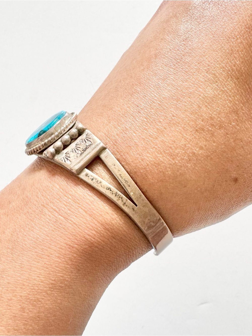 1950s Vintage Sterling Silver Turquoise Native American Navajo Cuff Bracelet - Picture 8 of 9